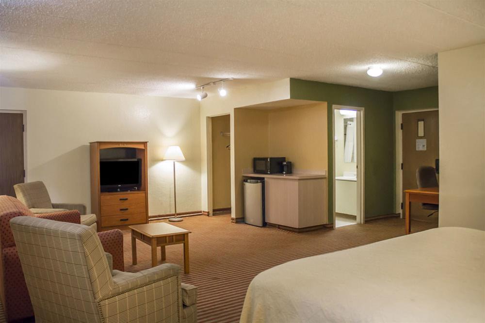 Hotel Econo - Cleveland East 2*