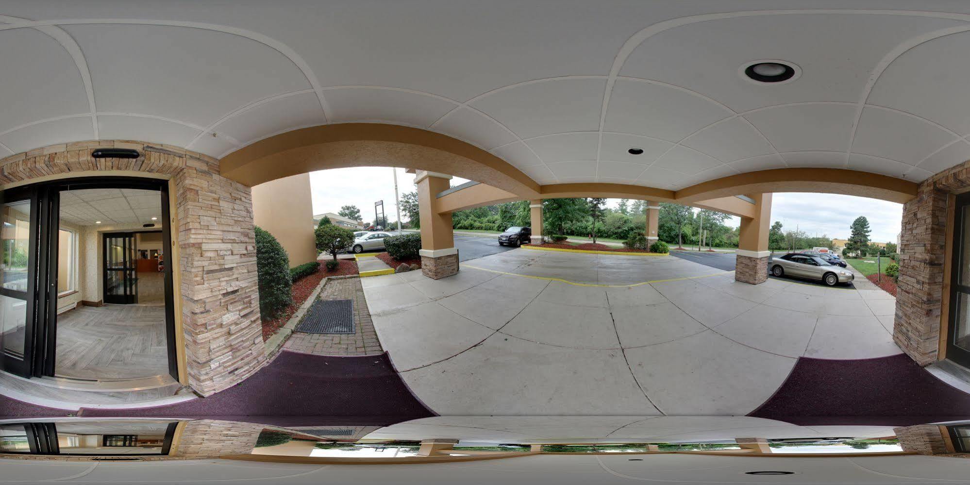 Hotel Econo - Cleveland East