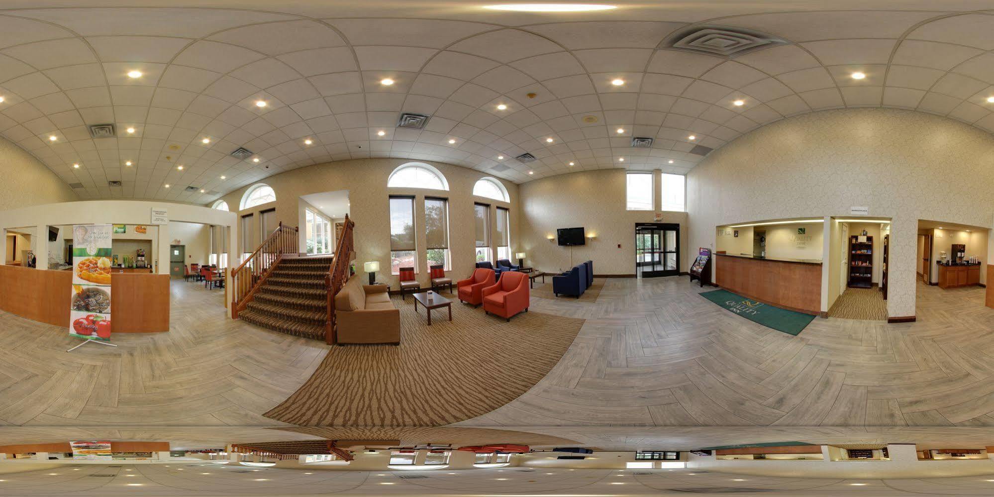 Hotel Econo - Cleveland East 2*
